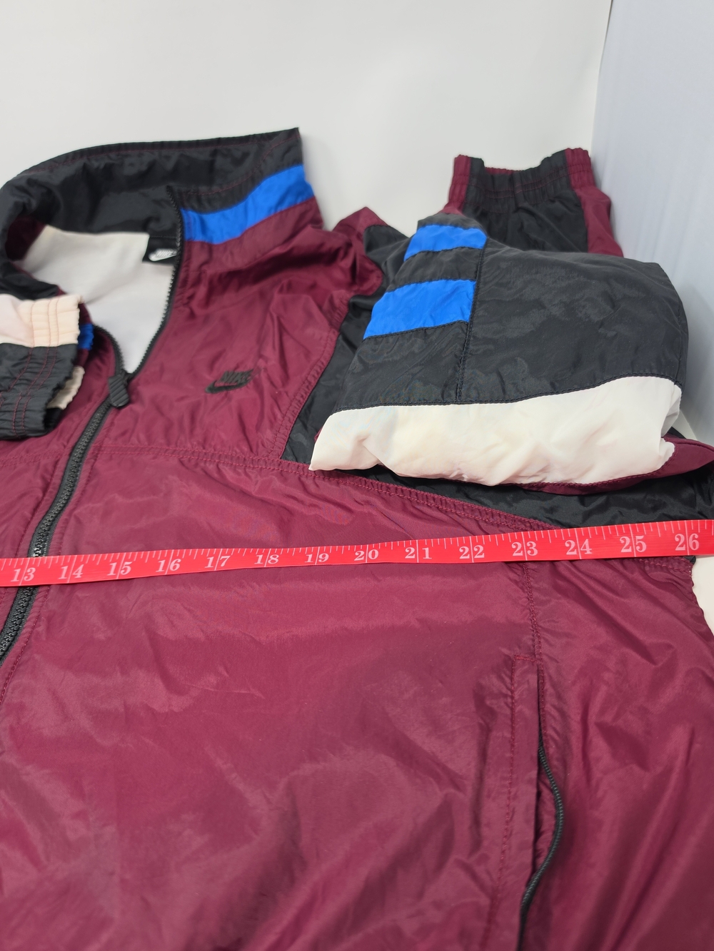 Nike Women's Burgundy Colorblock Windbreaker Jacket - Picture 10 of 11